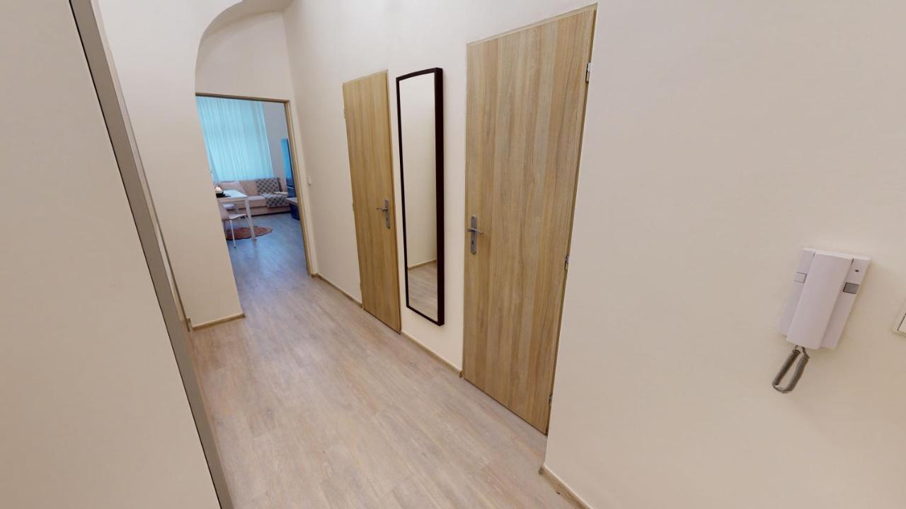 Апартаменты Viaducto De Karlin - Aparment Прага Экстерьер фото